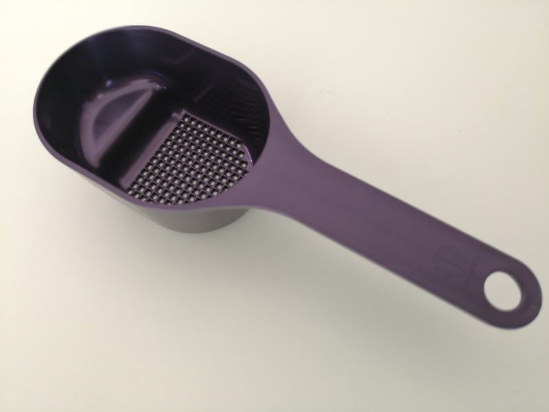 セリアのおすすめグッズ5:お菓子作りや揚げ物に役立つ!粉ふるいスプーン