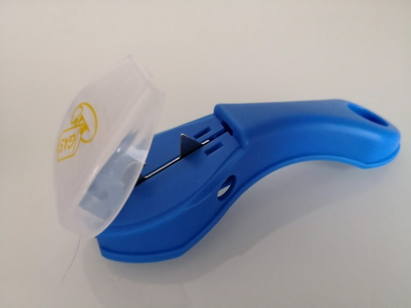 セリアのおすすめグッズ26:スプレー缶を簡単に捨てられるガス抜きプッチン