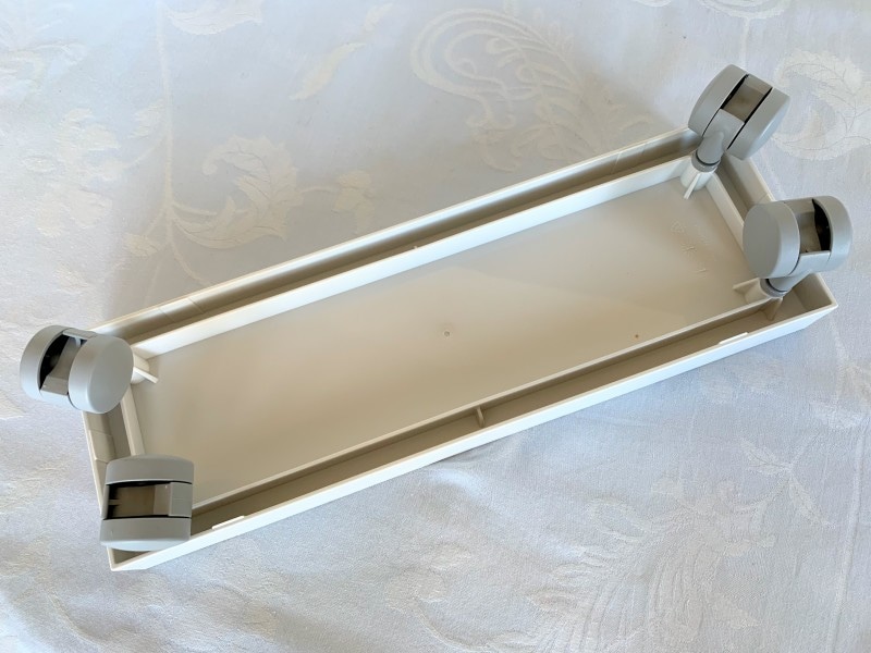 フタの裏にはキャスターが取り付けできる