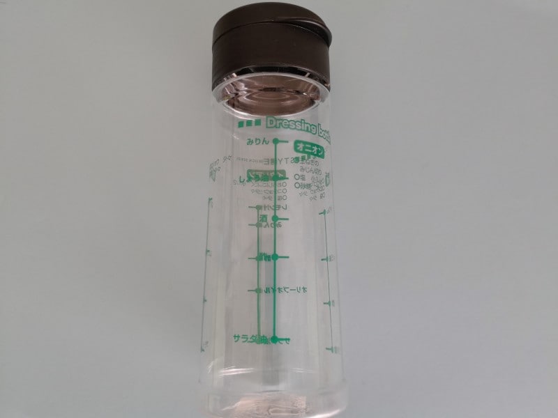 キャンドゥおすすめ商品3:レシピがついているドレッシングボトル