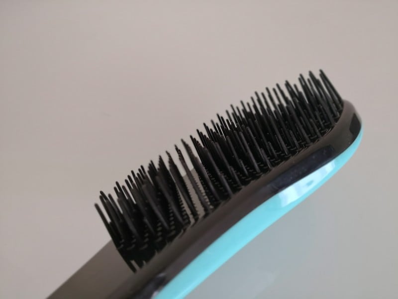 キャンドゥおすすめ商品15:髪が絡まりづらいヘアブラシ