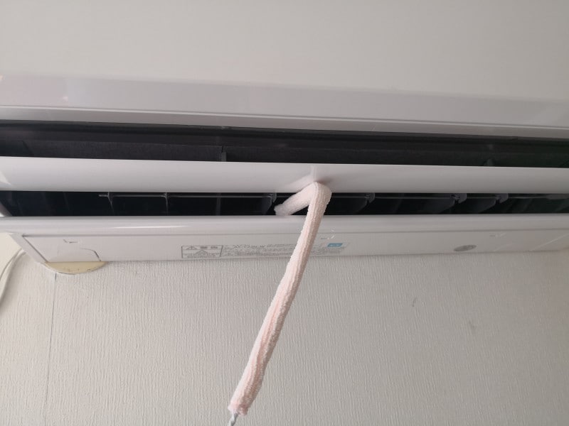 キャンドゥおすすめ商品20:手の届きづらい場所の細かい掃除に便利なお掃除スティック