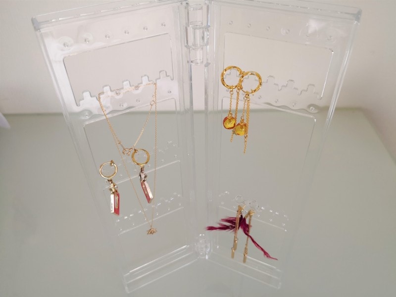 キャンドゥおすすめ商品23:使い勝手がいいアクセサリースタンド