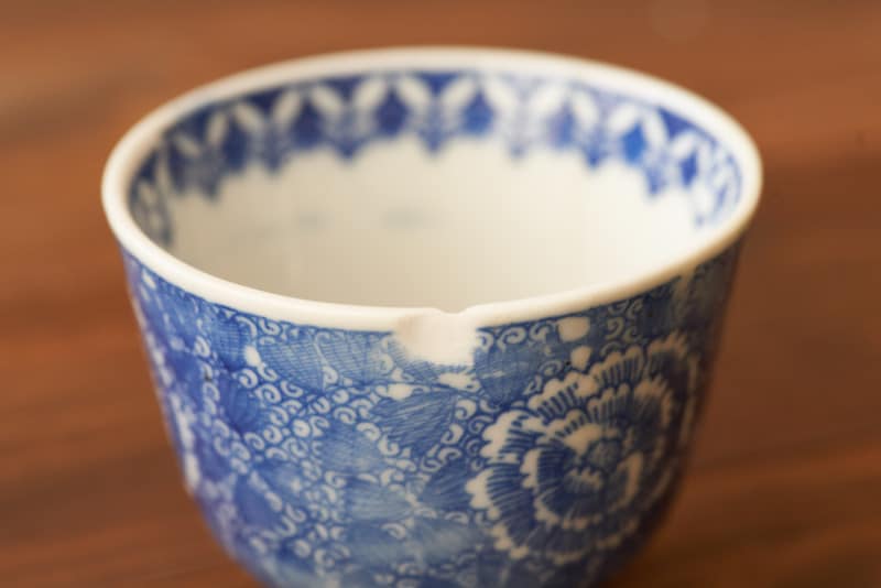 欠けてしまった器