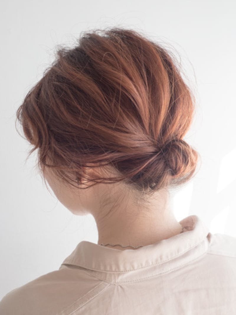 ギブソンタックのヘアアレンジのやり方！シンプルな簡単まとめ髪