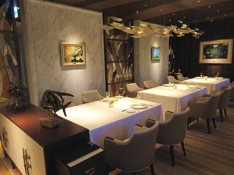 レストラン プルニエ 内観