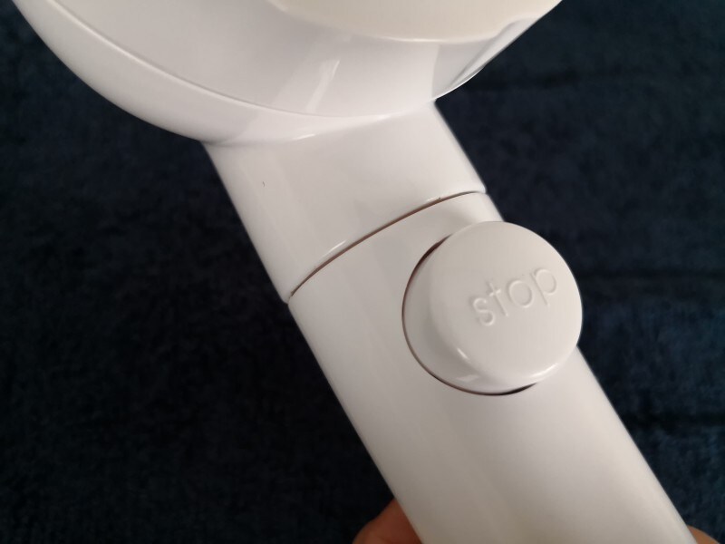 節水シャワーヘッドの節水効果を高める止水スイッチ