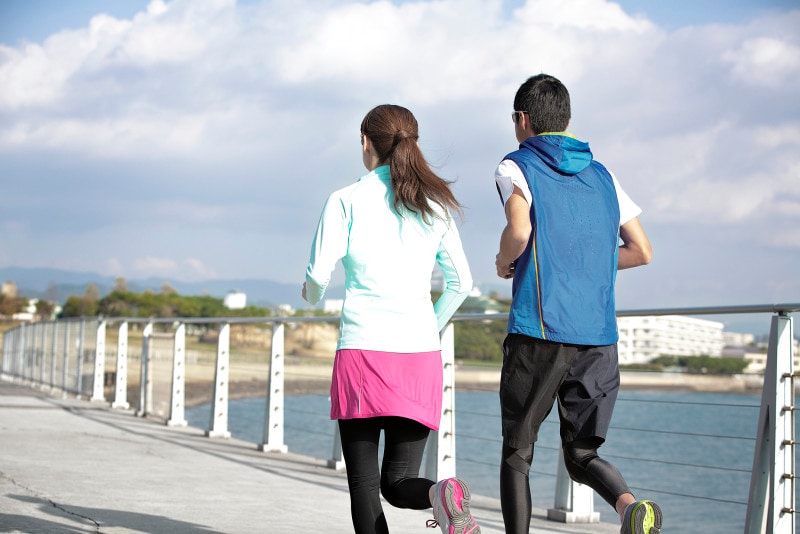 「健康のため」と妻は毎朝ジョギングを強いるけど、俺は昨日残業で疲れてるんだよ。どうして休ませてくれないかなぁ