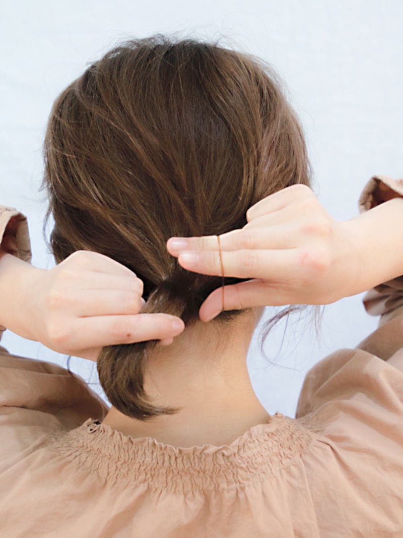 シリコンゴムで低めの位置で結ぶ