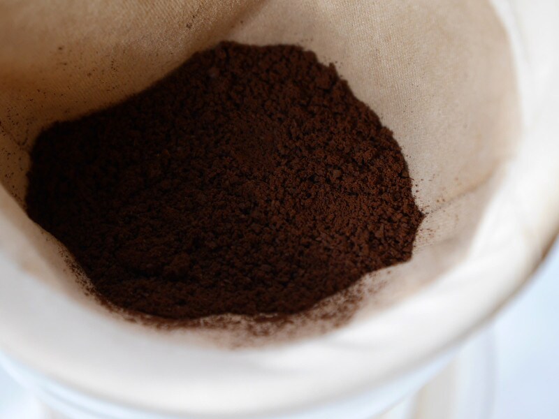 豆の美味しさを最大限に引き出すため、わが家では細かい目で挽いています（2019年2月11日撮影）