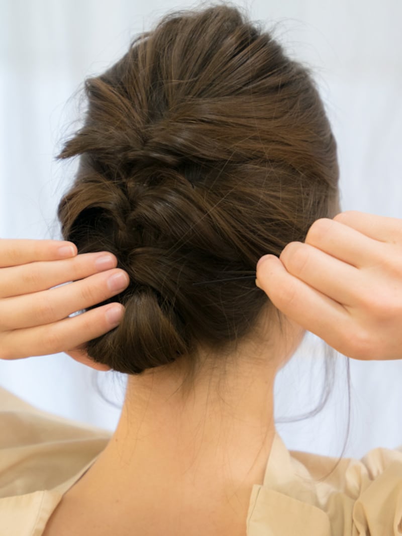 1本で留まらない場合は数本使い、しっかり固定する