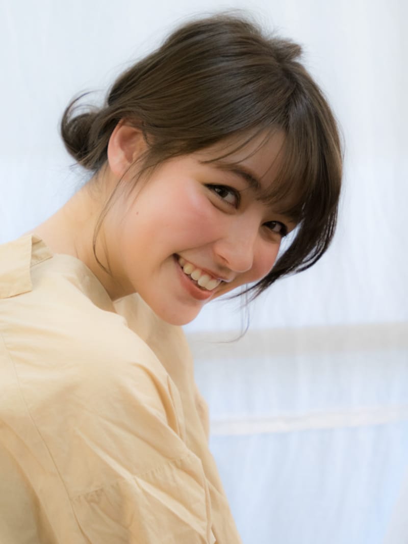 ノーアクセでもおしゃれ!大人アレンジミディアム