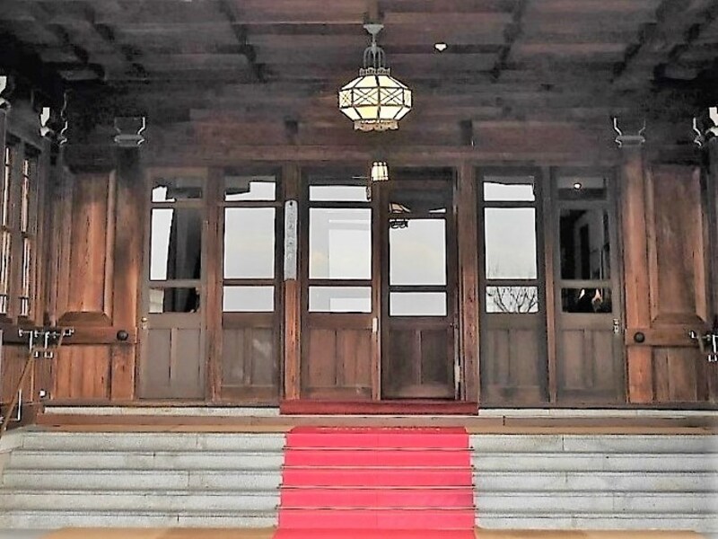 奈良ホテル,玄関