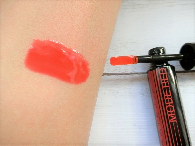 ジェルならではのツヤ感と立体感が手に入る