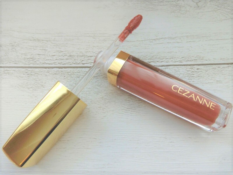 先細チップでリップラインも取りやすい