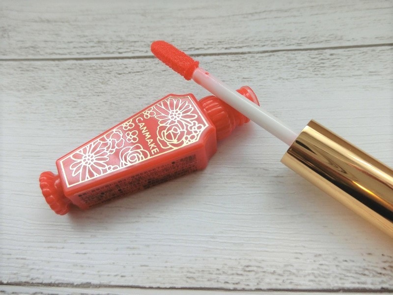 唇にぴったりフィットするふわふわチップ