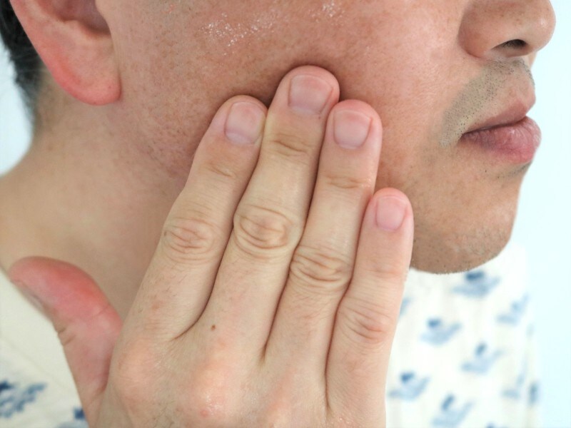 ZIGEN オールインワンフェイスジェルで男性の肌を集中保湿