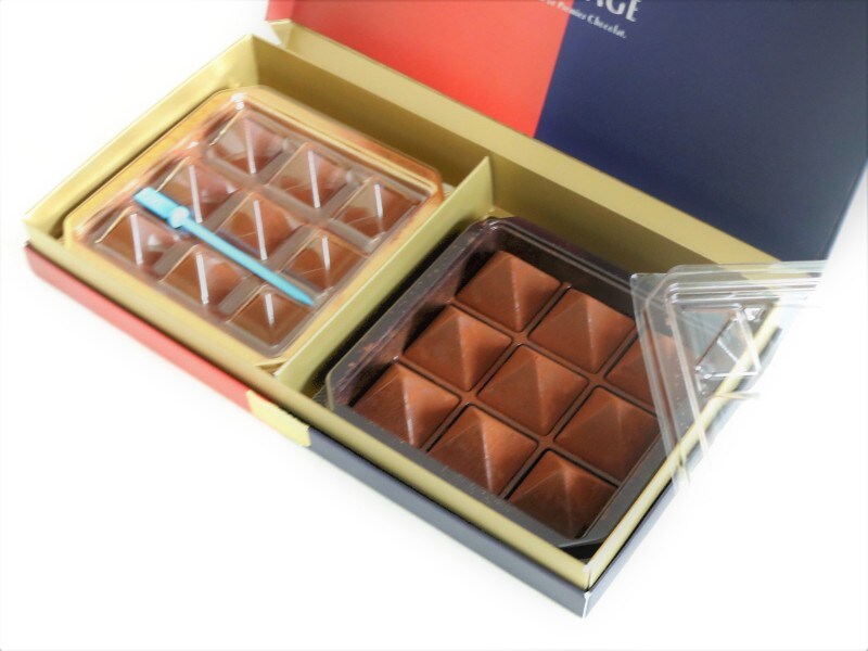 パッケージにもお菓子が崩れない工夫がされています。