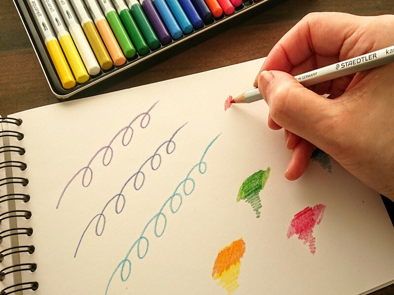 指にフィットし描き心地もバツグンなステッドラーカラト水彩色鉛筆