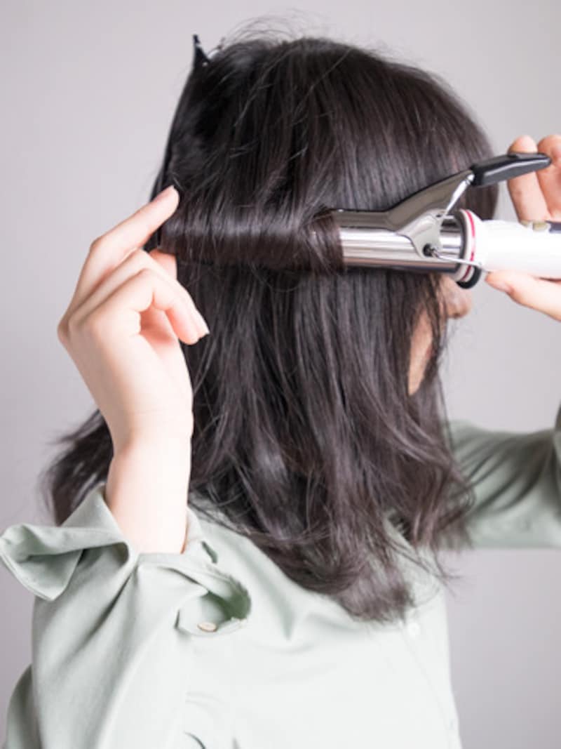 毛先から2回転巻き込む