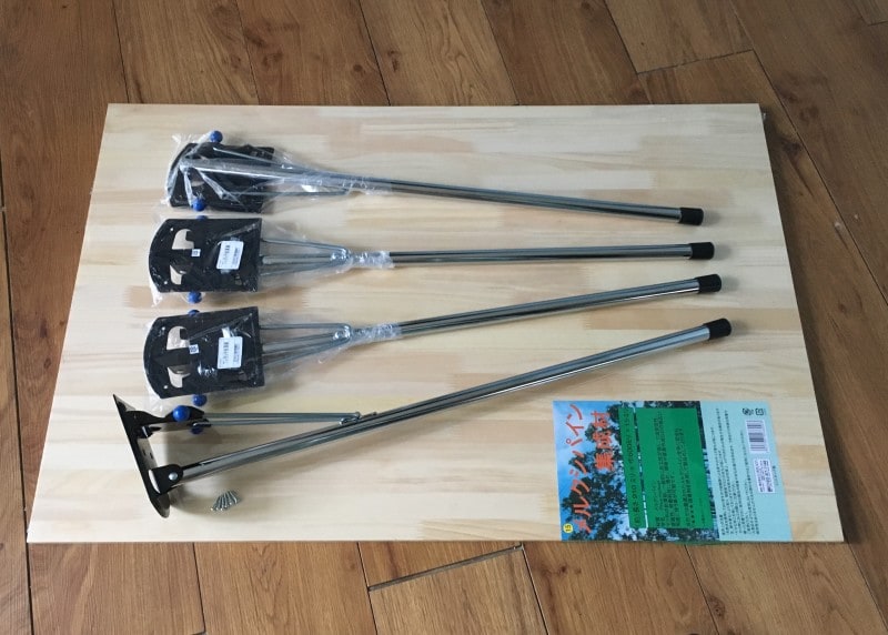 材料。ワンタッチ松葉脚とパイン集成材