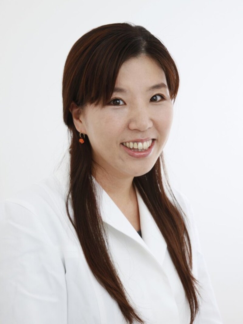 のべ数万人のアンダーヘアを診てきた福山院長。可愛い笑顔で重みある証言をできちゃうのが素晴らしい！