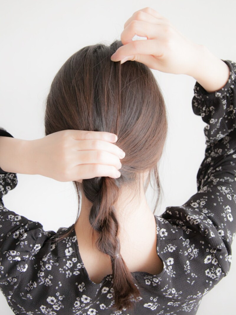 ねじりはじめた部分をおさえながらほぐしていくと上手くできる