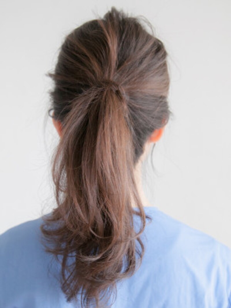 ひとつ結びでトップにボリュームの出し方とは 大人のまとめ髪 ヘアアレンジ All About ひとつ結びでトップにボリュームの出し方とは 大人のまとめ髪 ヘアアレンジ All About