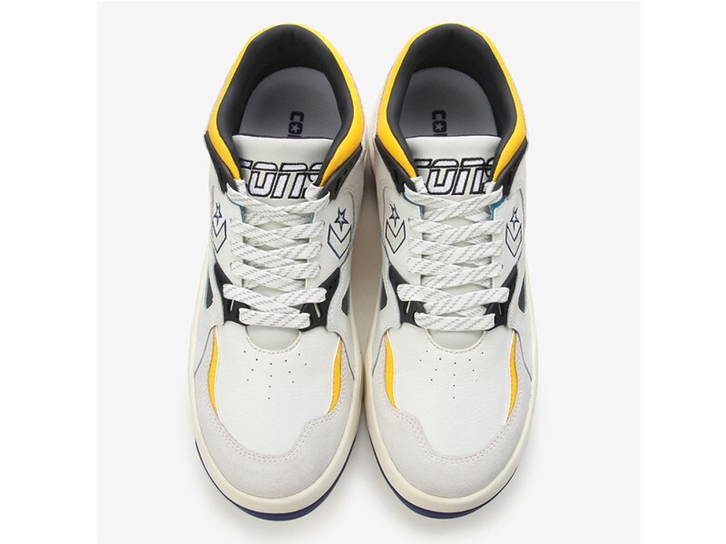 コンバーススニーカー