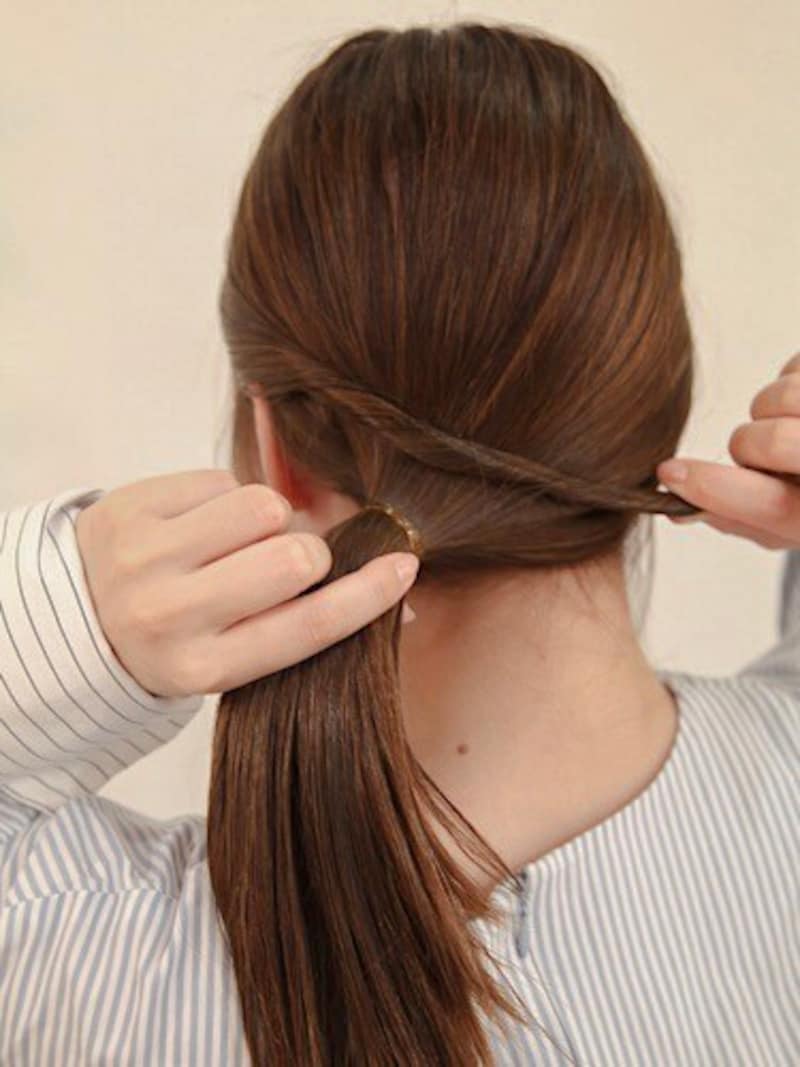 浮かないように頭の丸みに沿ってテンションをかけてください