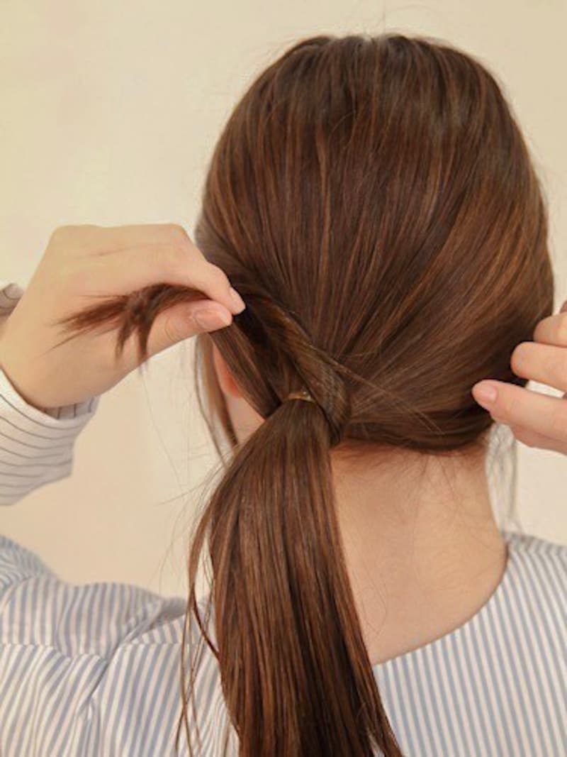 引っ張りながら巻きつけます