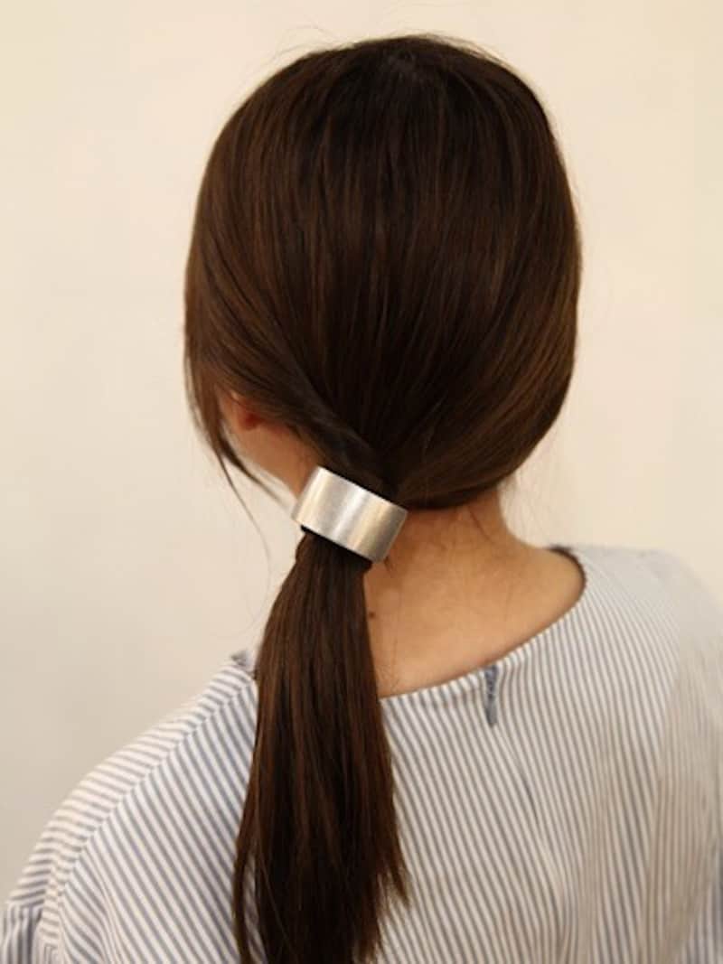 雨の日のヘアアレンジにはひとつ結びがおすすめ