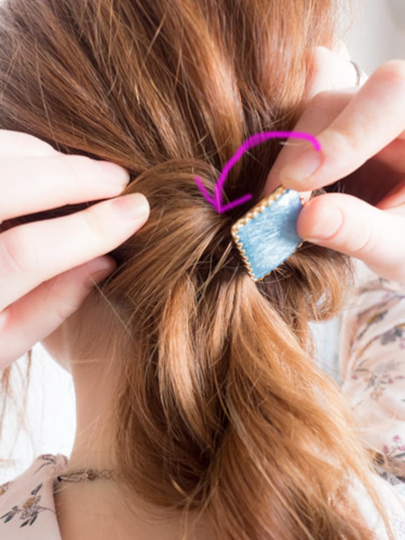 ポニーフックをゴムにしっかり引っ掛ける