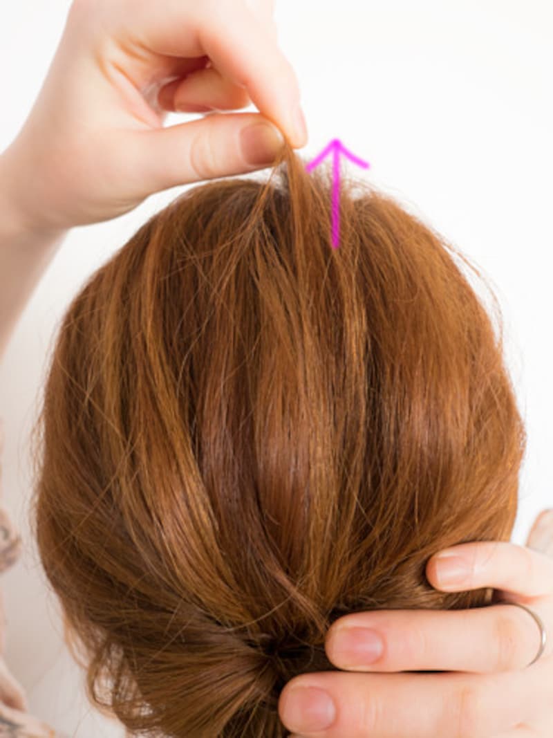 編みおろしをこなれた雰囲気にするためにも、表面をほぐす