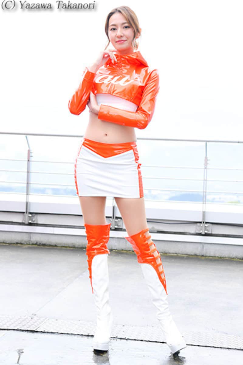 近藤みやび／au サーキットクイーン