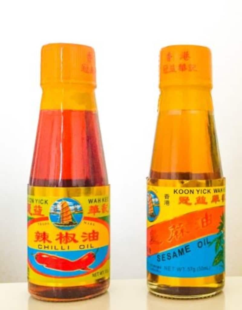 ゴマ油とチリオイル