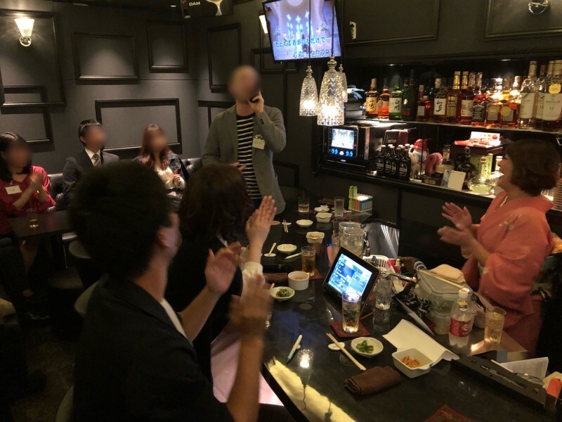 カラオケタイムで一気に打ち解けた雰囲気に！