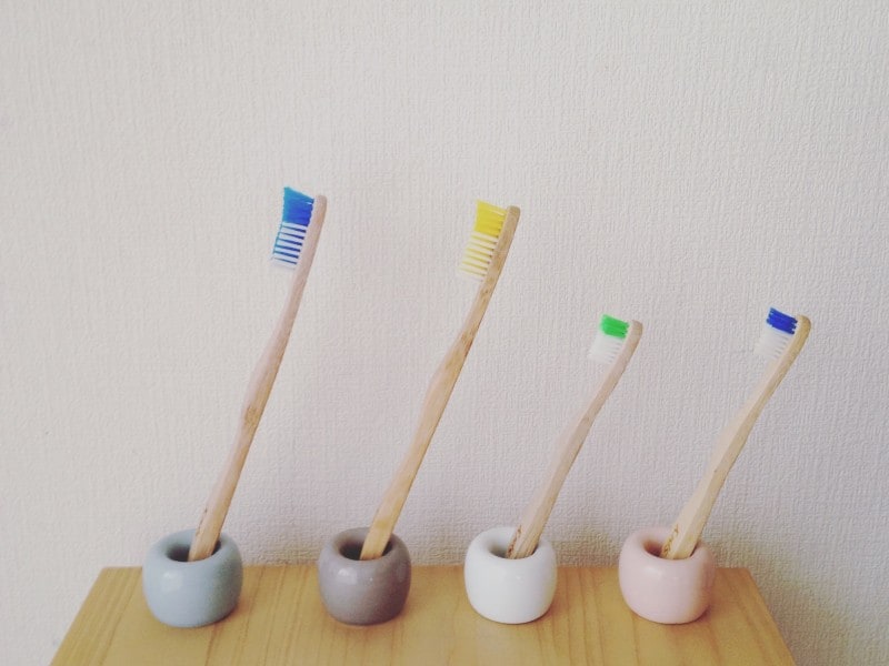 電動ハブラシは使わずに、ハブラシを使う