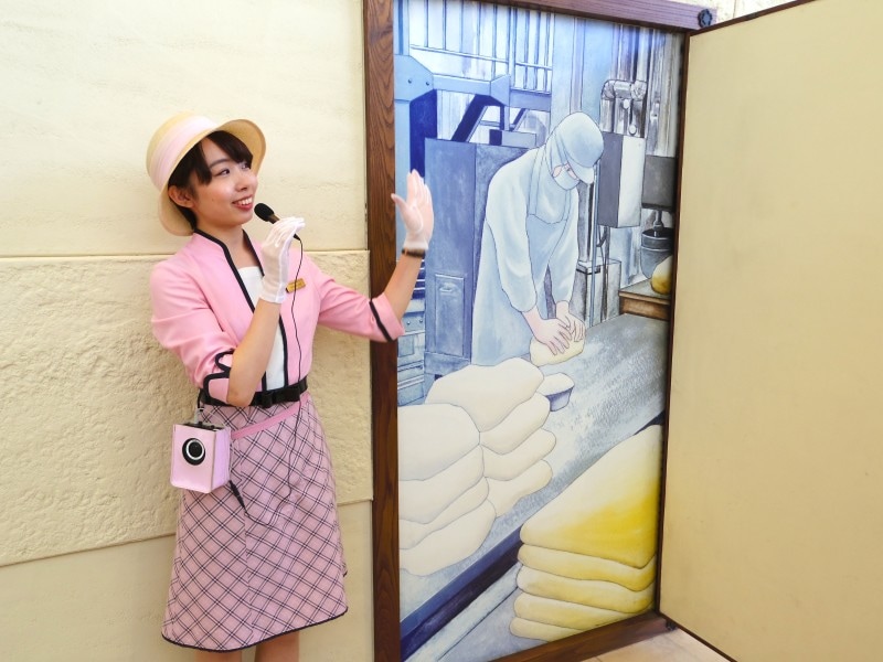 うなぎパイ生地をこねる説明をしてもらえる