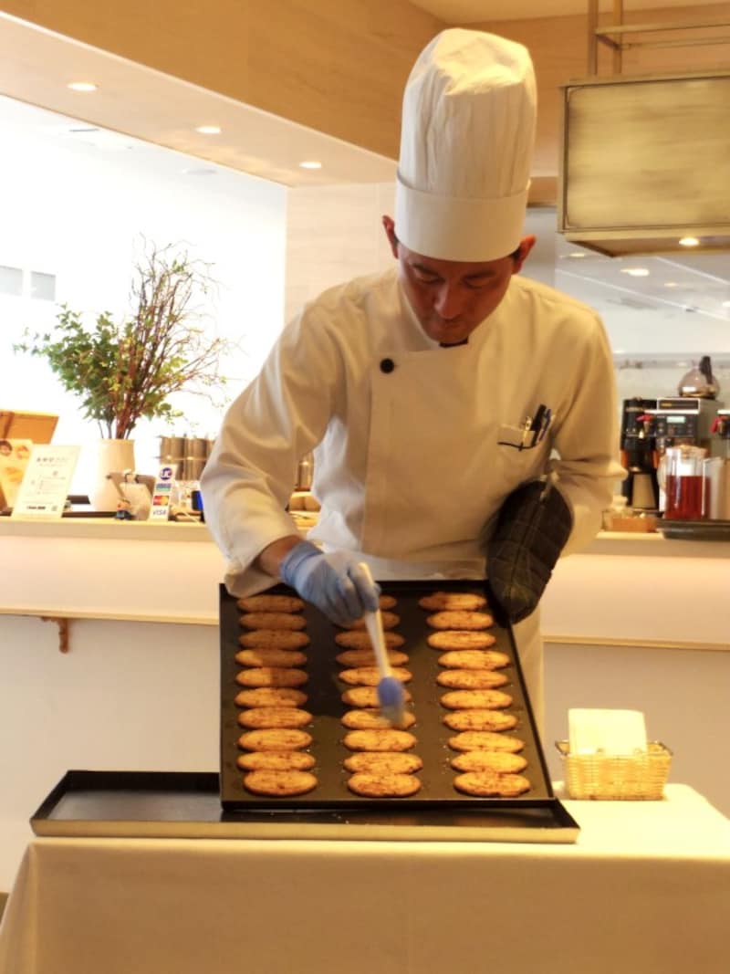 焼きたての窯出しパイが登場