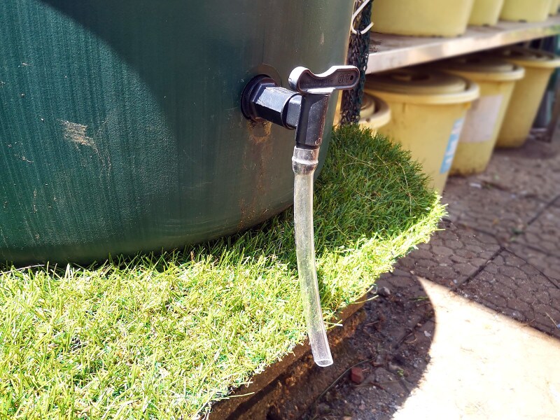 市販ホースを継ぎ足した吐水口