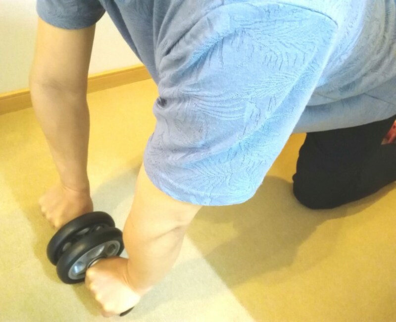 シンプルな動きですが、お腹にきいているのが実感できます