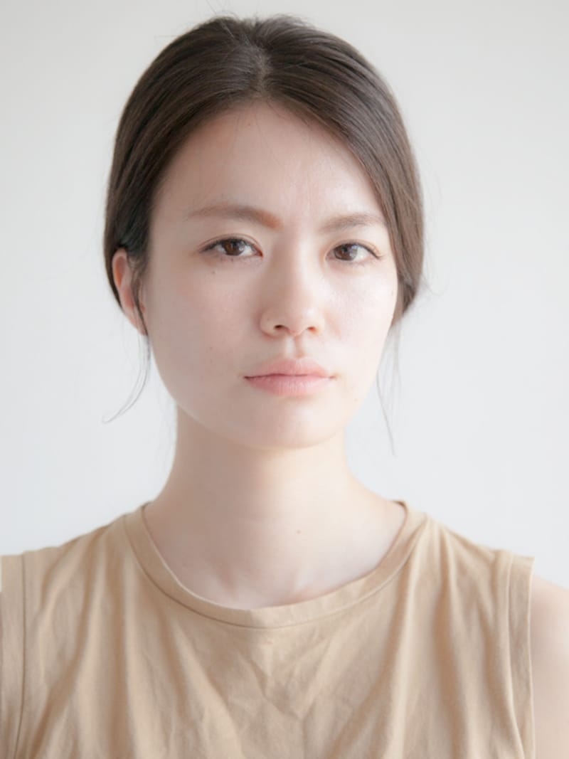 海やプールに合う髪型・ヘアアレンジ1：フィッシュボーン