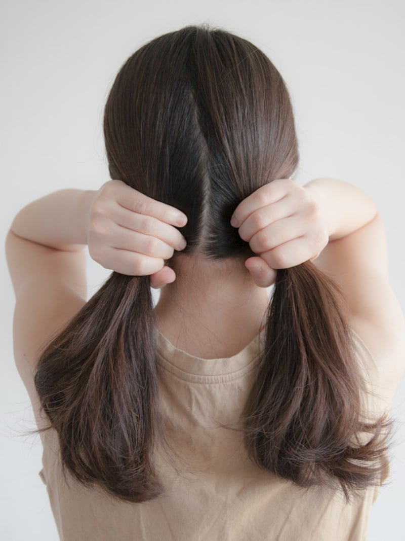 海やプールの髪型：フィッシュボーンの作り方 きっちり分け取らなくて良いです