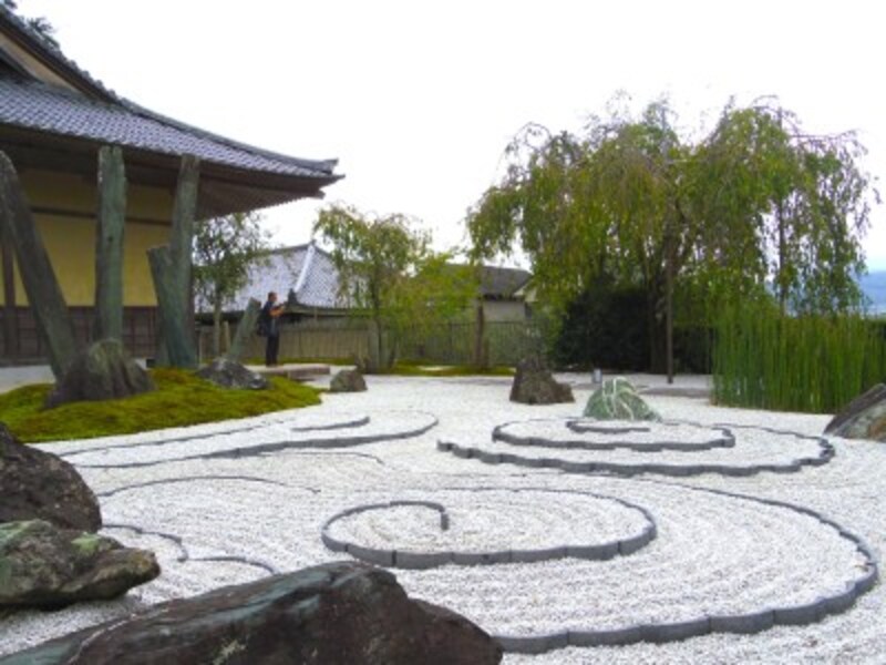京都のお寺巡り1.圓光寺の枯山水「奔龍庭」