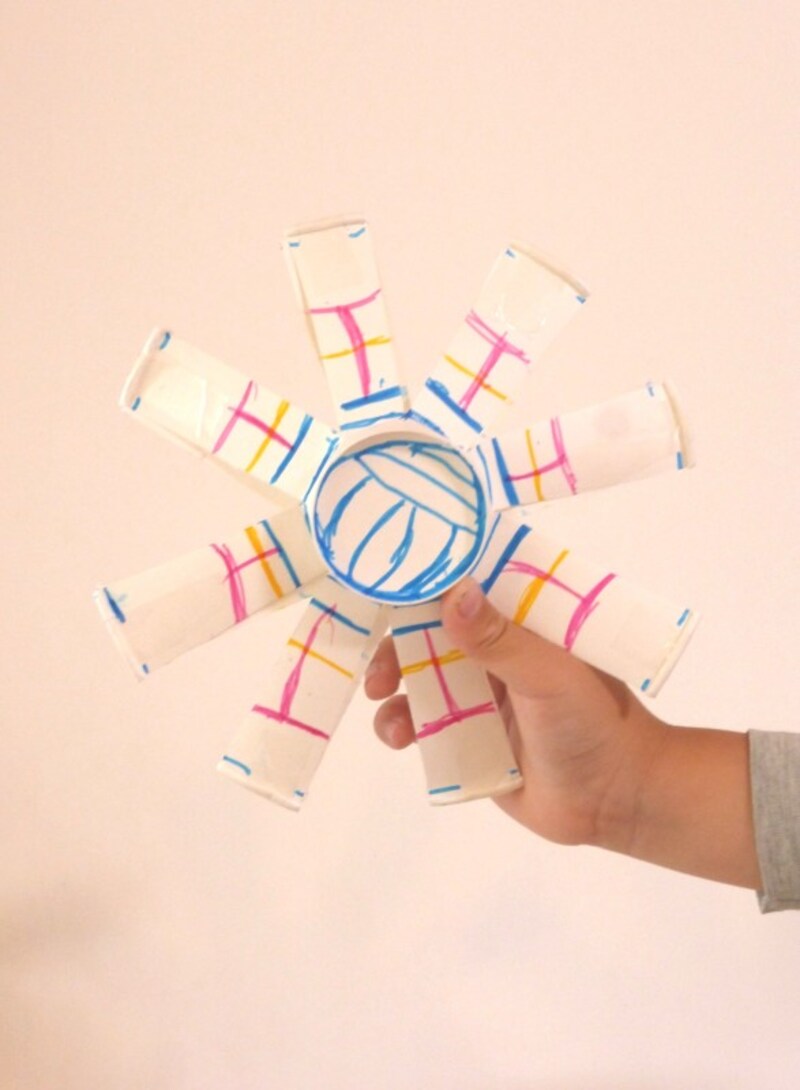 『かみコップでつくろう』の「ユーフォ―」