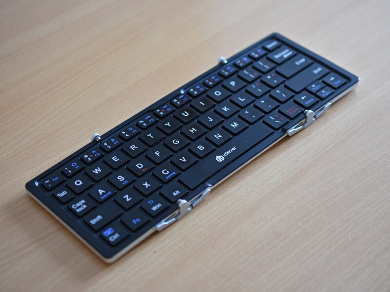 iCleverのBluetoothキーボード