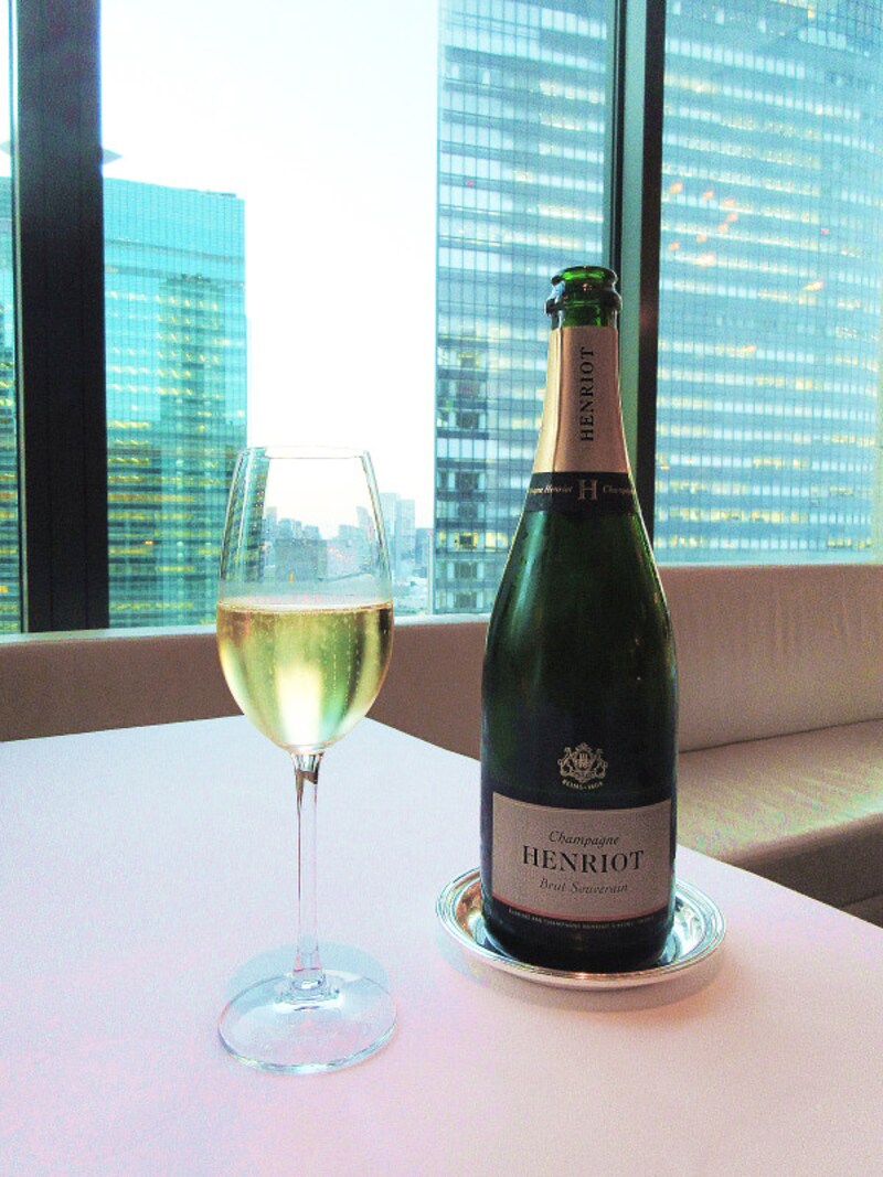 コンラッド東京「コラージュ」 取材時のフリーフローは至高を意味する「アンリオ ブリュット スーヴェラン」