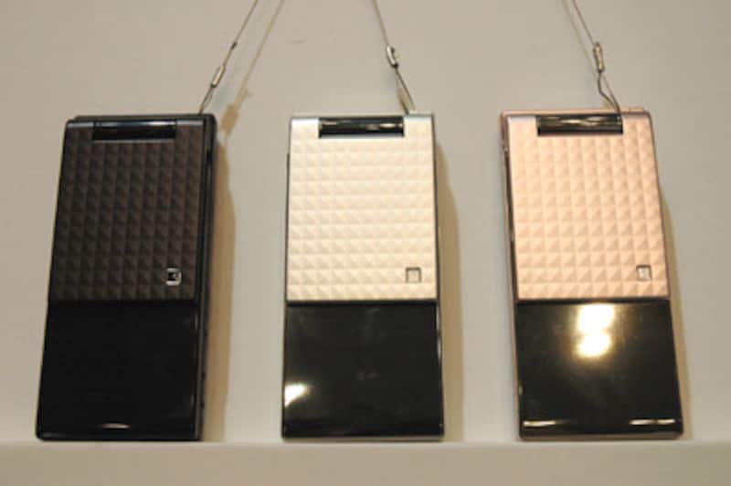 SH906iTV(シャープ)