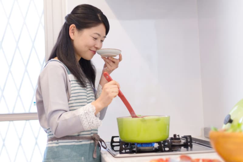 お悩み:男性から「料理はする?」と質問されると、モヤッとします